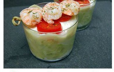 Verrine de concombre et crevettes au paprika