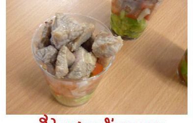 Verrine d’agneau au guacamole et dés de tomates