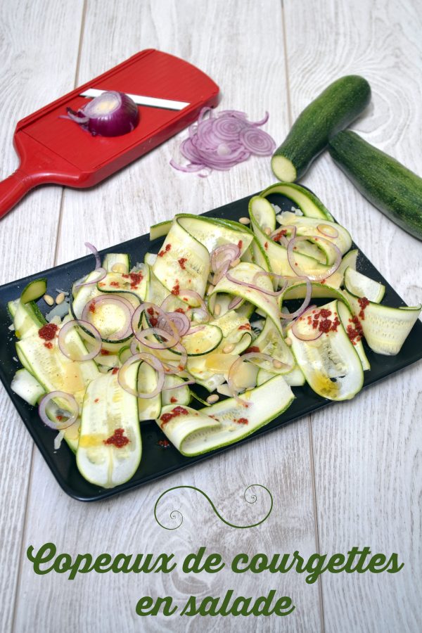 Copeaux de courgettes en salade