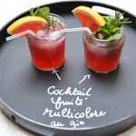 Cocktail fruité multicolore au gin