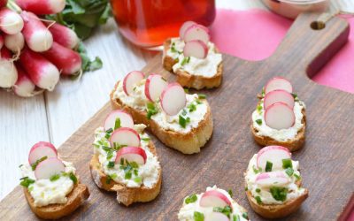 Bruschettas houmous et radis