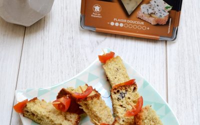 Cake au roquefort, noix et tomates séchées