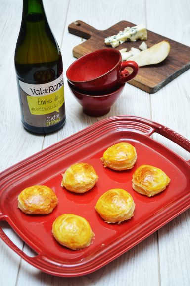 Minis-galettes salées poire et bleu accord met/cidre