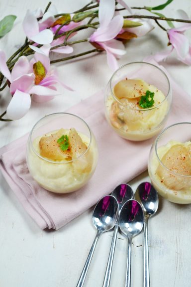 Purée de céleri et sa noix de st-Jacques fumée au cep de vigne en carpaccio