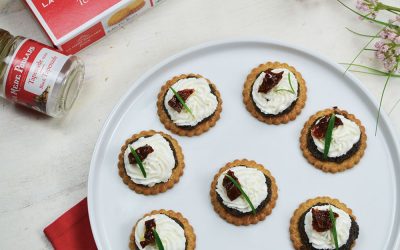 Sablés aux fromages et tapenade de la Mère Poulard