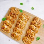 Escargots feuilletés à la tomate et au parmesan