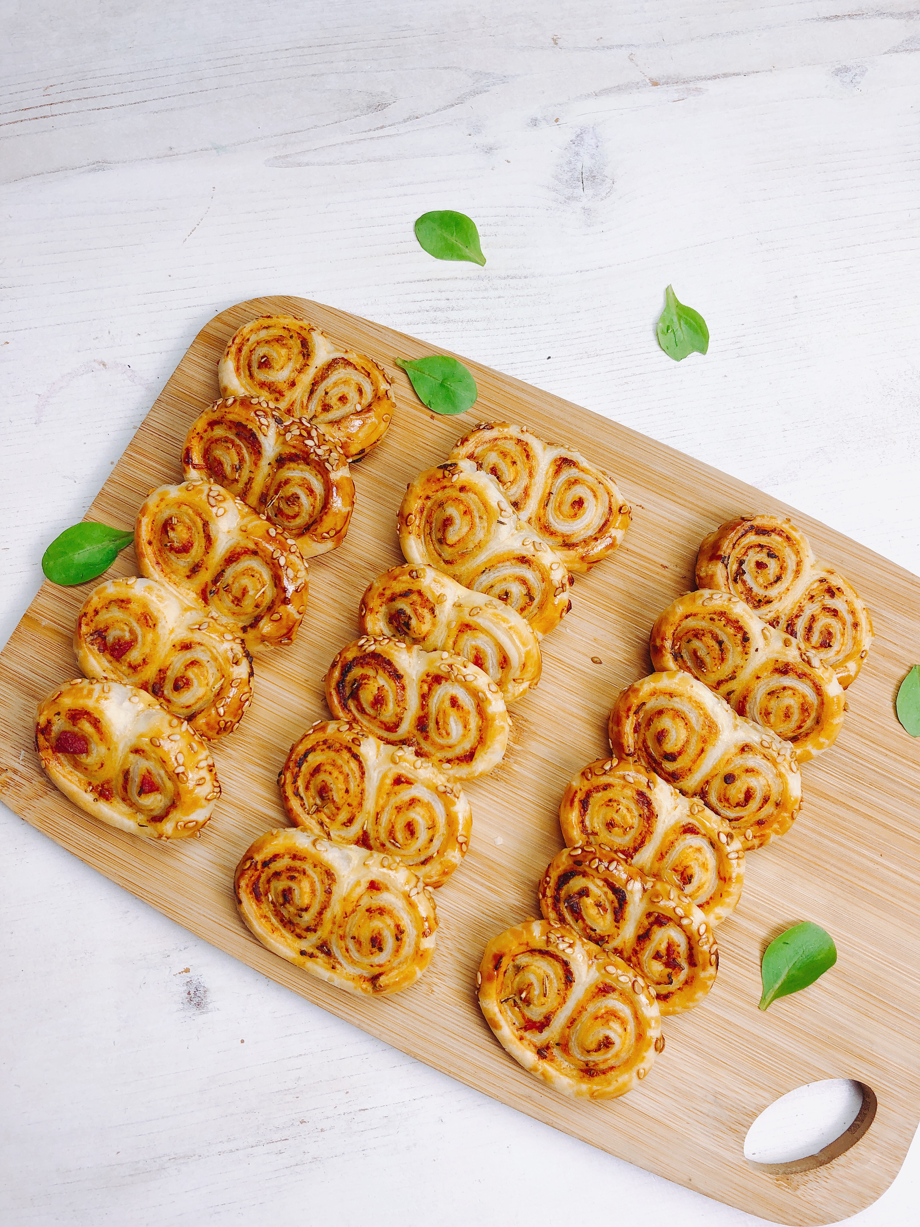 Escargots feuilletés à la tomate et au parmesan